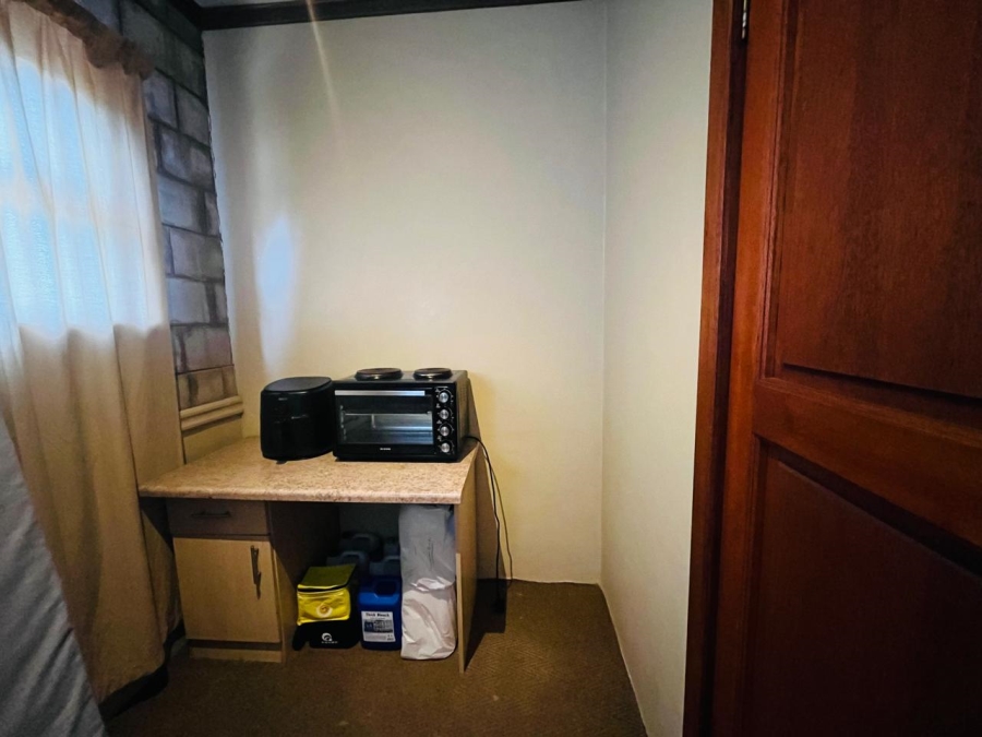 1 Bedroom Property for Sale in Brandwag Free State